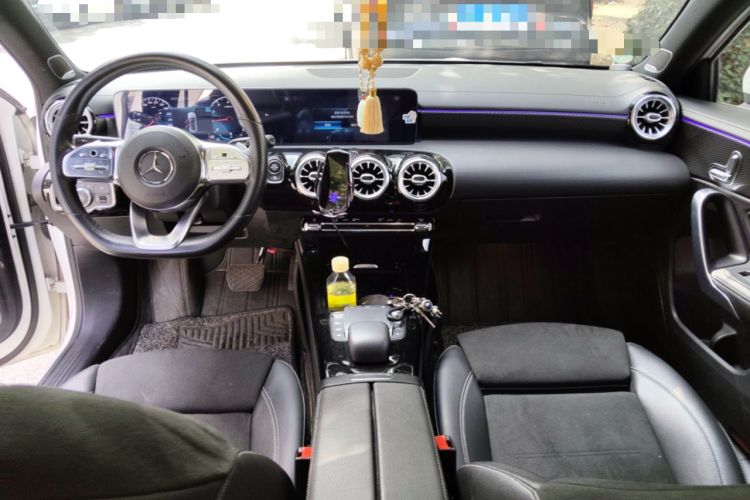 Used Mercedes-Benz A-Class 2020 Restyled A 200 L Sport Sedan Fashion Version Center Console
