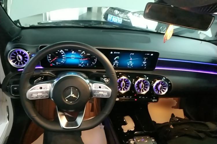 Used Mercedes-Benz A-Class 2020 Restyled A 200 L Sport Sedan Fashion Version Center Console