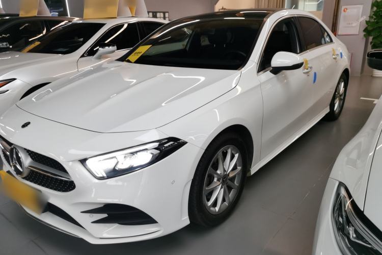 Used Mercedes-Benz A-Class 2020 Restyled A 200 L Sport Sedan Dynamic Version Guazi used car, China used car export, Used car for sale, Used Mercedes-Benz cars, Cheapest cars for sale