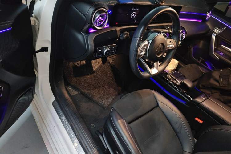 Used Mercedes-Benz A-Class 2020 Restyled A 200 L Sport Sedan Fashion Version Driver Seat