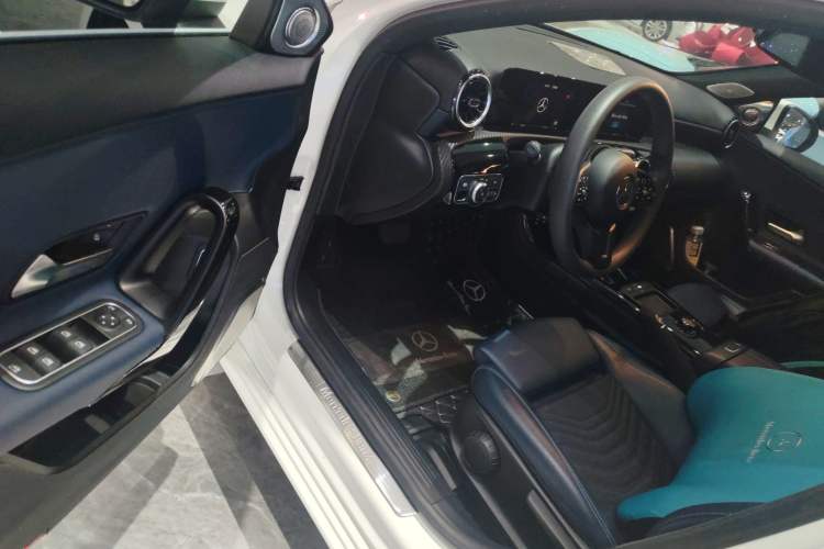 Used Mercedes-Benz A-Class 2020 A 180 L Driver Seat