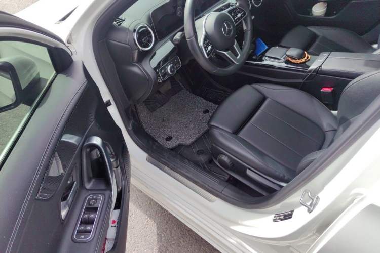 Used Mercedes-Benz A-Class 2020 Restyled A 200 L Sport Sedan Fashion Version Driver Seat