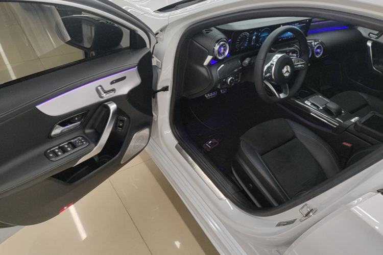 Used Mercedes-Benz A-Class 2020 A 220 L 4MATIC Sport Sedan Driver Seat