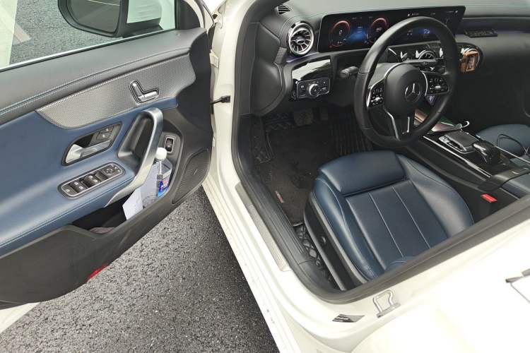 Used Mercedes-Benz A-Class 2020 A 200 L Driver Seat