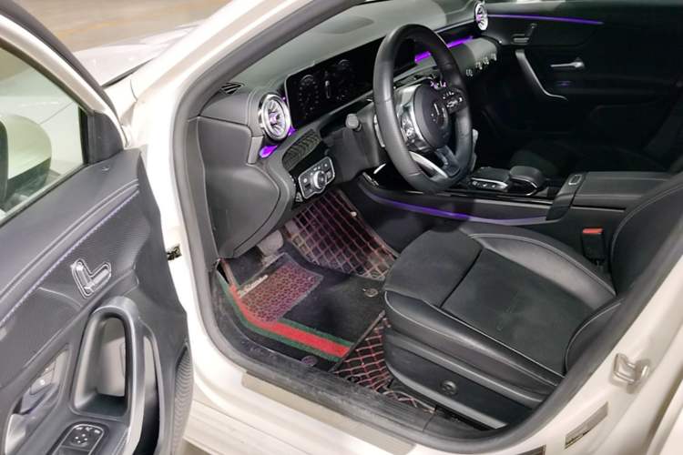 Used Mercedes-Benz A-Class 2020 Restyled A 200 L Sport Sedan Fashion Version Driver Seat