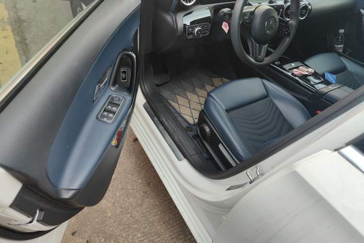 Used Mercedes-Benz A-Class 2020 A 180 L Driver Seat