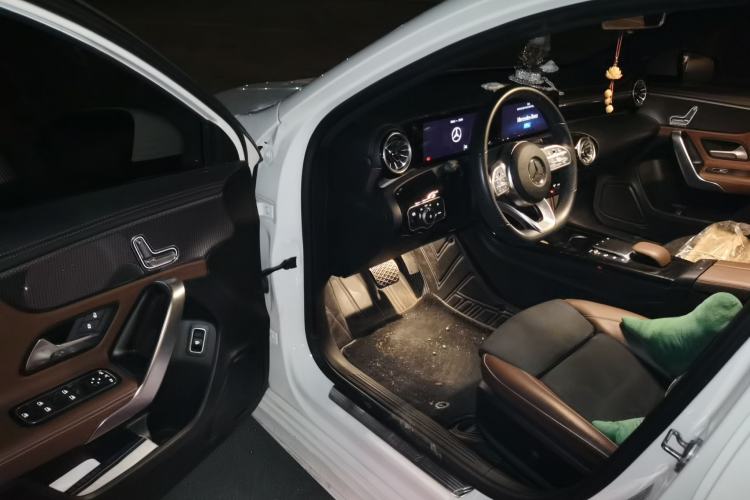 Used Mercedes-Benz A-Class 2020 Restyled A 200 L Sport Sedan Fashion Version Driver Seat