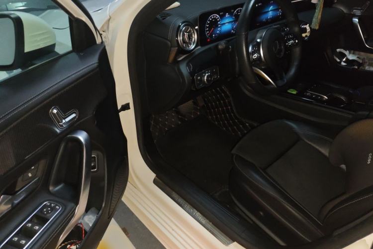 Used Mercedes-Benz A-Class 2020 Restyled A 200 L Sport Sedan Fashion Version Driver Seat