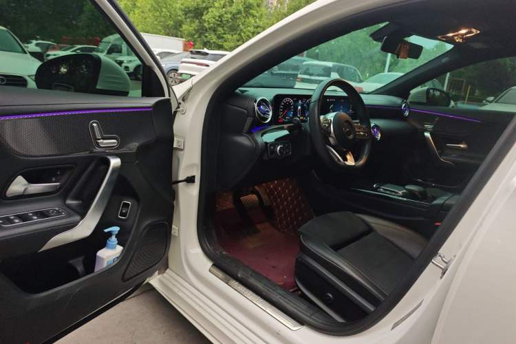 Used Mercedes-Benz A-Class 2020 Restyled A 200 L Sport Sedan Fashion Version Driver Seat