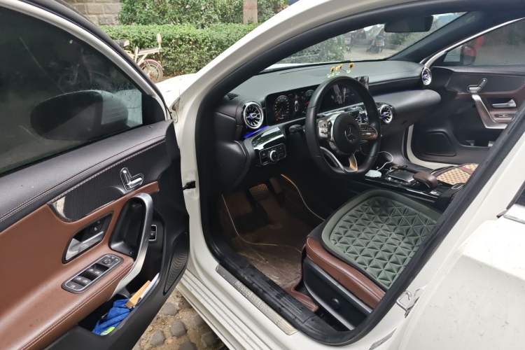 Used Mercedes-Benz A-Class 2020 Restyled A 200 L Sport Sedan Fashion Version Driver Seat