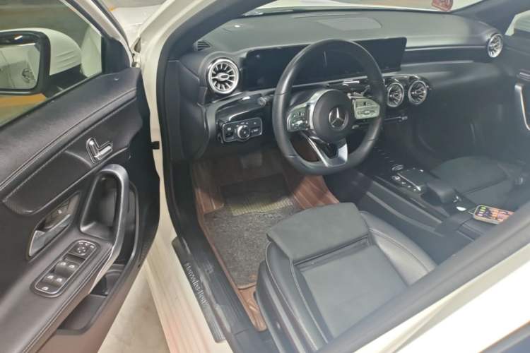 Used Mercedes-Benz A-Class 2020 Restyled A 200 L Sport Sedan Fashion Version Driver Seat