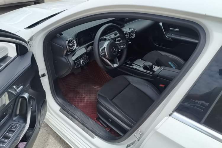Used Mercedes-Benz A-Class 2020 Restyled A 200 L Sport Sedan Fashion Version Driver Seat