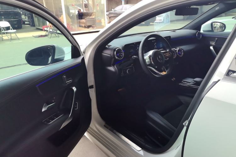 Used Mercedes-Benz A-Class 2020 Restyled A 200 L Sport Sedan Fashion Version Driver Seat