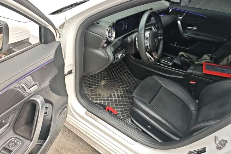 Used Mercedes-Benz A-Class 2020 Restyled A 200 L Sport Sedan Fashion Version Driver Seat