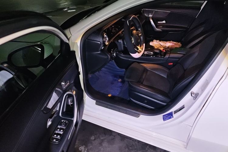 Used Mercedes-Benz A-Class 2020 Restyled A 200 L Sport Sedan Fashion Version Driver Seat