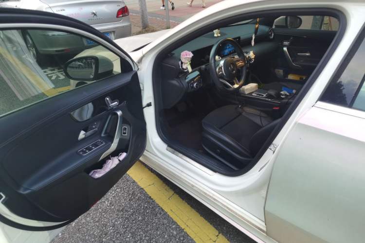 Used Mercedes-Benz A-Class 2020 A 200 L Driver Seat