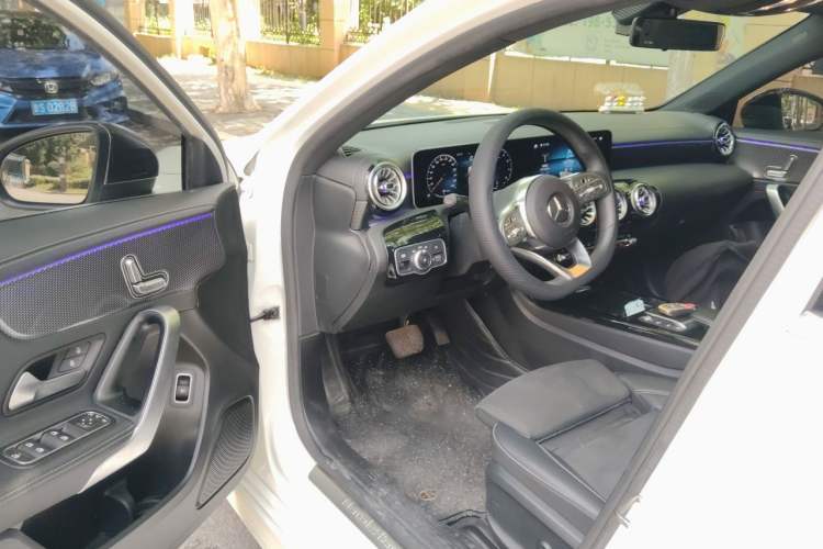 Used Mercedes-Benz A-Class 2020 Restyled A 200 L Sport Sedan Fashion Version Driver Seat
