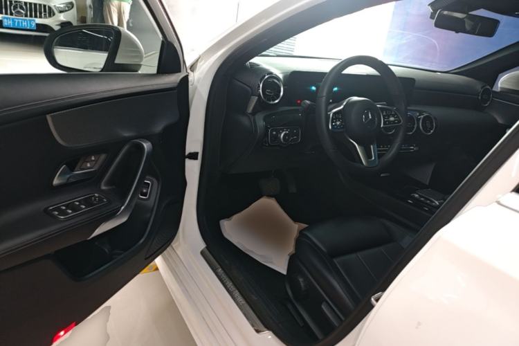 Used Mercedes-Benz A-Class 2020 Second Facelift A 180 L Sport Sedan Driver Seat