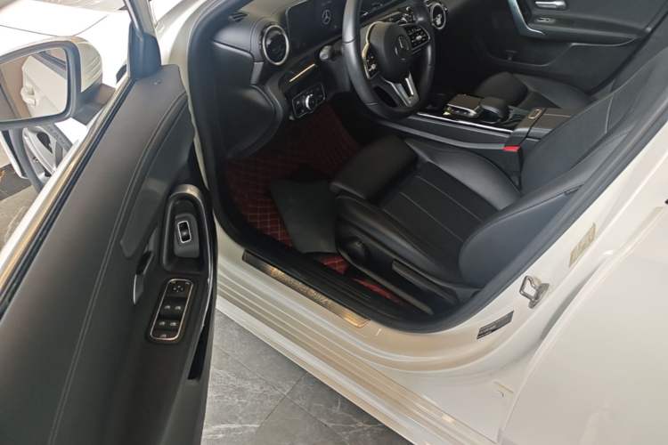 Used Mercedes-Benz A-Class 2020 Second Facelift A 180 L Sport Sedan Driver Seat