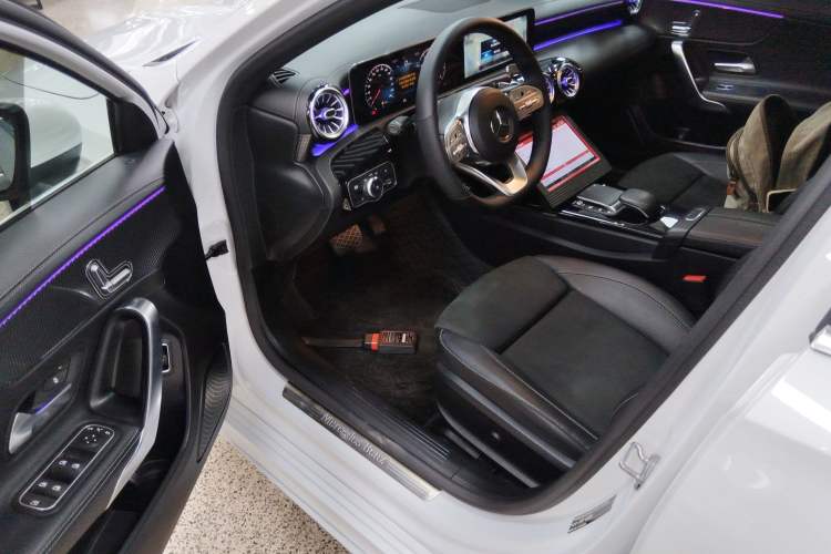 Used Mercedes-Benz A-Class 2020 Restyled A 200 L Sport Sedan Fashion Version Driver Seat