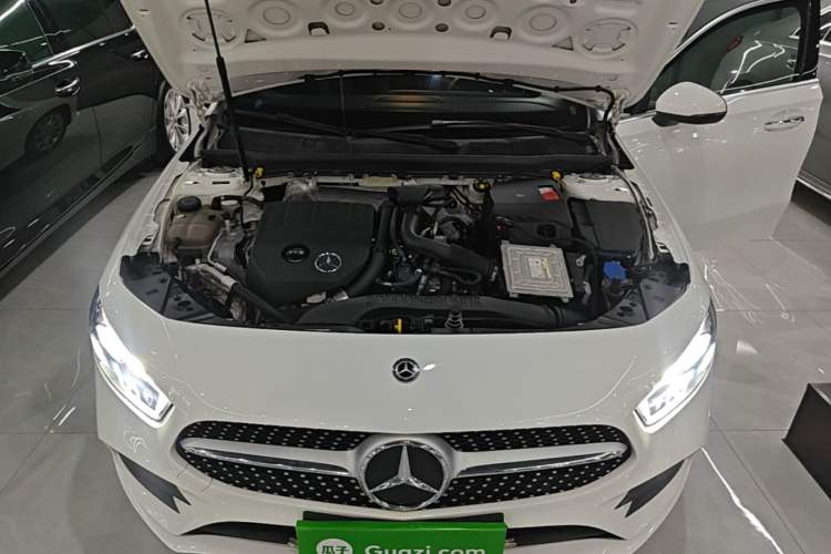 Used Mercedes-Benz A-Class 2020 Restyled A 200 L Sport Sedan Fashion Version Engine Bay