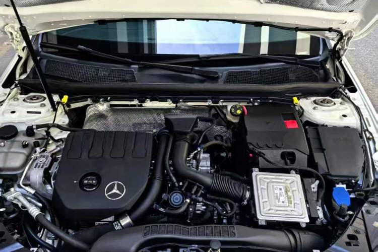 Used Mercedes-Benz A-Class 2020 Restyled A 200 L Sport Sedan Fashion Version Engine Bay
