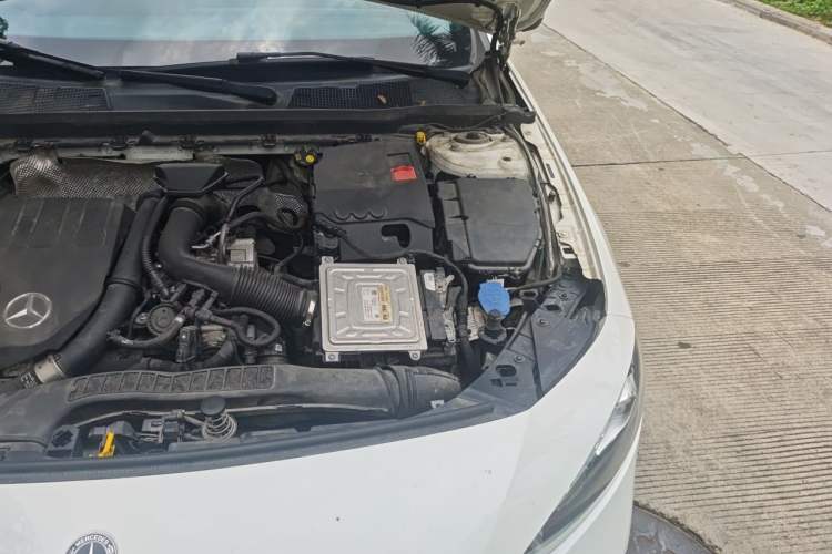 Used Mercedes-Benz A-Class 2020 A 200 L Sport Sedan Engine Bay Left