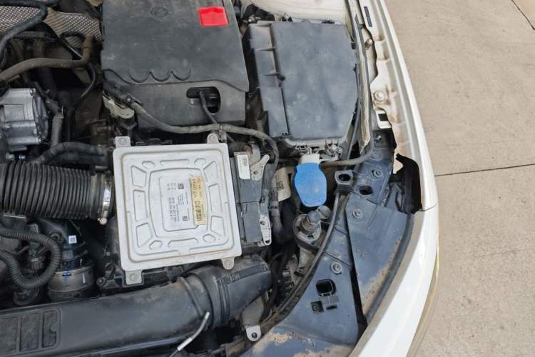 Used Mercedes-Benz A-Class 2020 A 200 L Sport Sedan Engine Bay Left