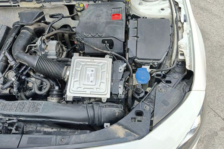 Used Mercedes-Benz A-Class 2020 Restyled A 200 L Sport Sedan Fashion Version Engine Bay Left