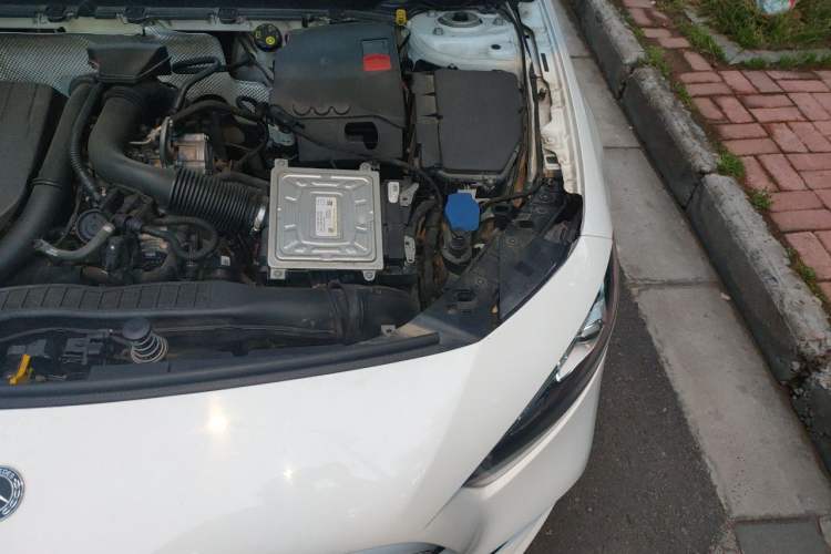 Used Mercedes-Benz A-Class 2020 A 200 L Sport Sedan Engine Bay Left
