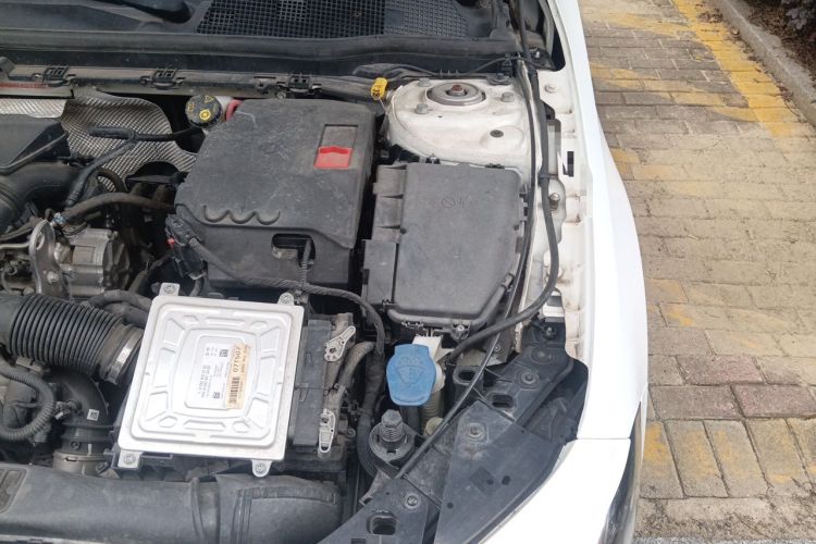 Used Mercedes-Benz A-Class 2020 Second Facelift A 180 L Sport Sedan Engine Bay Left