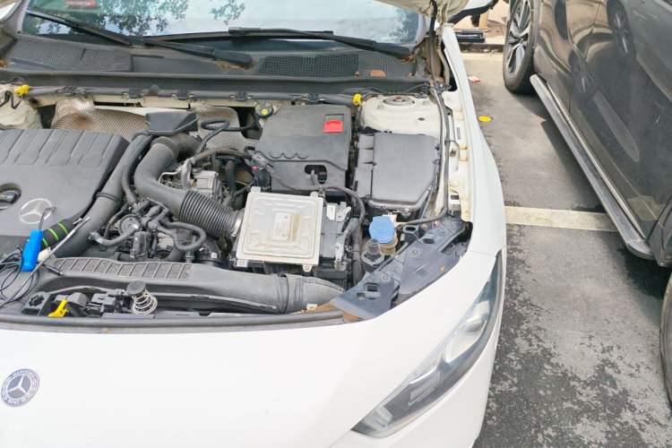 Used Mercedes-Benz A-Class 2020 A 200 L Sport Sedan Engine Bay Left