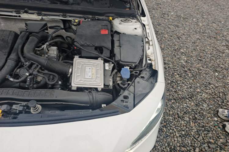 Used Mercedes-Benz A-Class 2020 A 200 L Sport Sedan Engine Bay Left
