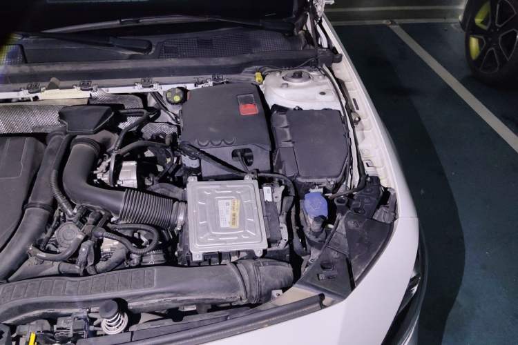 Used Mercedes-Benz A-Class 2020 Restyled A 200 L Sport Sedan Fashion Version Engine Bay Left