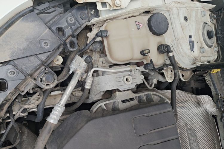 Used Mercedes-Benz A-Class 2020 A 200 L Engine Bay Left
