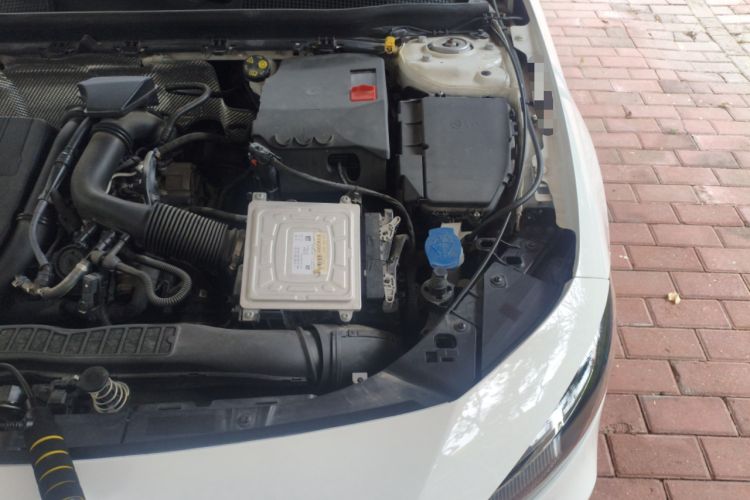 Used Mercedes-Benz A-Class 2020 A 180 L Engine Bay Left
