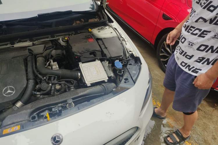 Used Mercedes-Benz A-Class 2020 Restyled A 200 L Sport Sedan Fashion Version Engine Bay Left