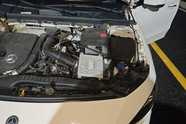 Used Mercedes-Benz A-Class 2020 A 200 L Sport Sedan Engine Bay Left