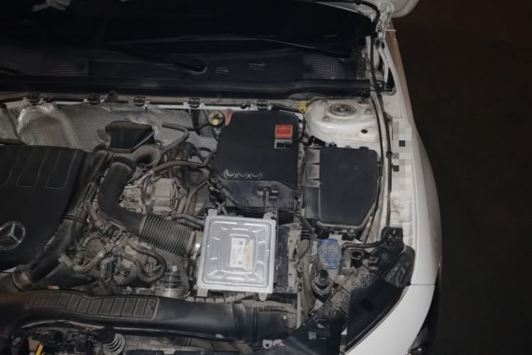 Used Mercedes-Benz A-Class 2020 Restyled A 200 L Sport Sedan Fashion Version Engine Bay Left