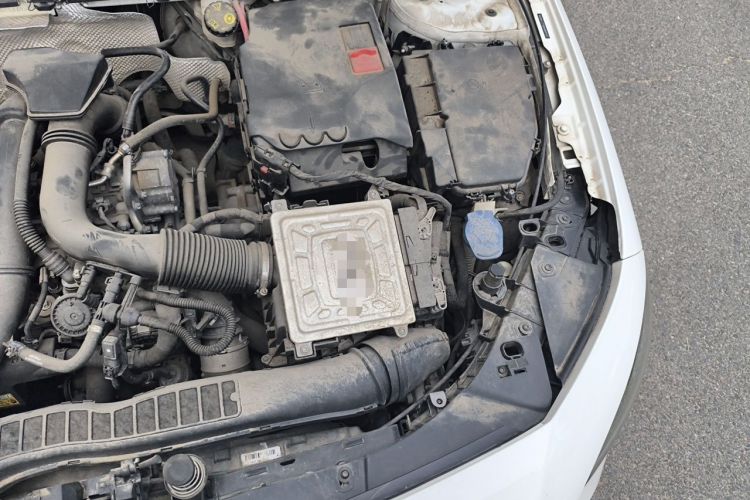 Used Mercedes-Benz A-Class 2020 Restyled A 200 L Sport Sedan Fashion Version Engine Bay Left