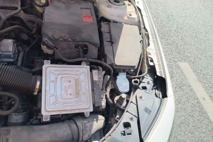 Used Mercedes-Benz A-Class 2020 A 200 L Sport Sedan Engine Bay Left