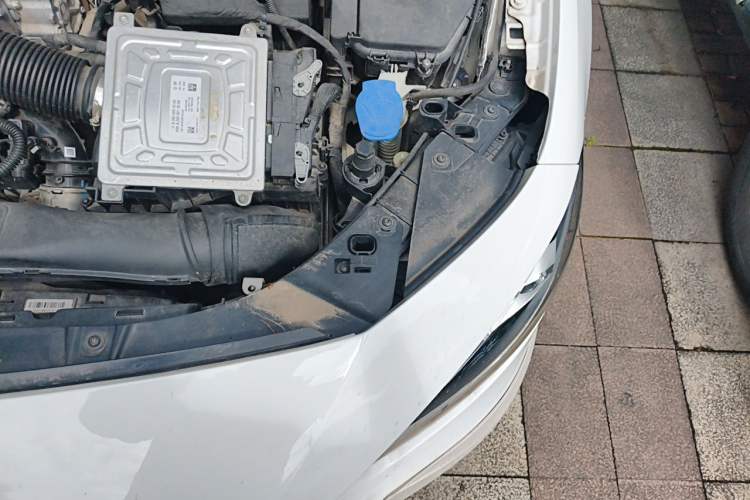 Used Mercedes-Benz A-Class 2020 Restyled A 200 L Sport Sedan Fashion Version Engine Bay Left