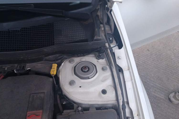Used Mercedes-Benz A-Class 2020 Restyled A 200 L Sport Sedan Fashion Version Engine Bay Left
