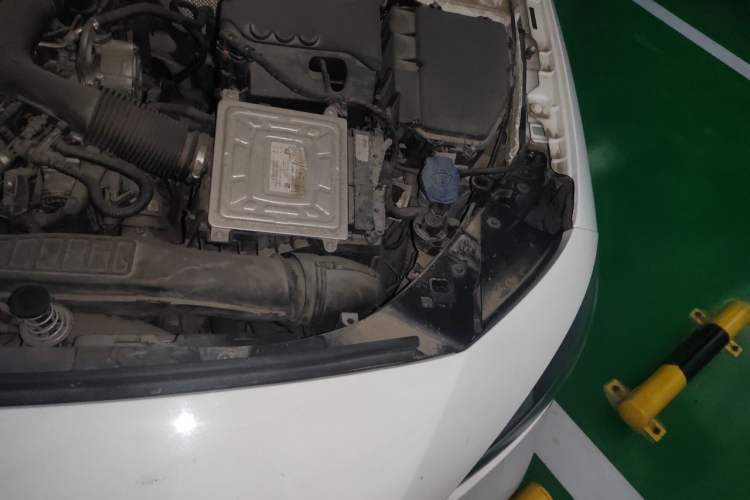 Used Mercedes-Benz A-Class 2020 A 180 L Sport Sedan Engine Bay Left