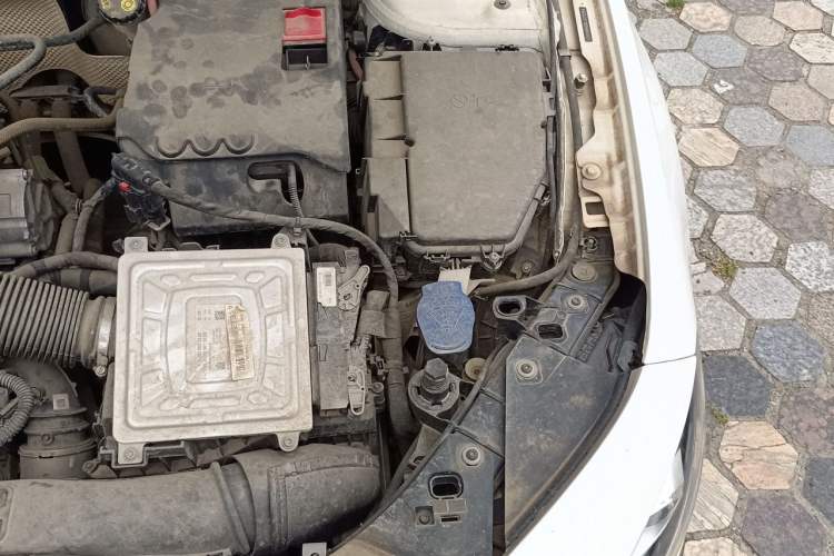 Used Mercedes-Benz A-Class 2020 A 200 L Sport Sedan Engine Bay Left