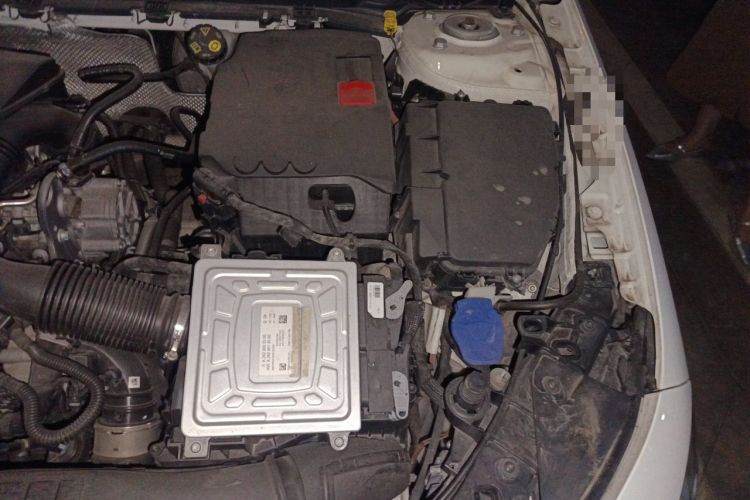 Used Mercedes-Benz A-Class 2020 A 200 L Sport Sedan Engine Bay Left