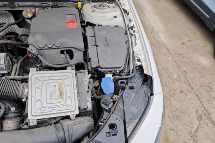 Used Mercedes-Benz A-Class 2020 Restyled A 200 L Sport Sedan Fashion Version Engine Bay Left