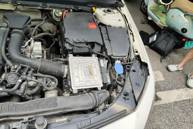 Used Mercedes-Benz A-Class 2020 A 200 L Sport Sedan Engine Bay Left