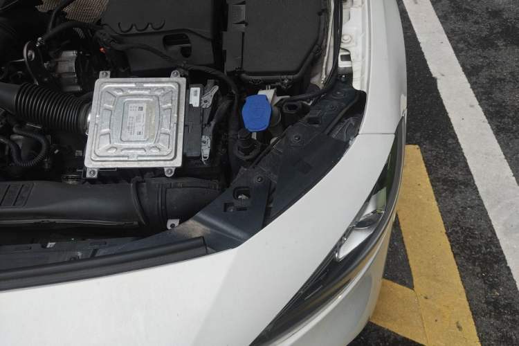Used Mercedes-Benz A-Class 2020 A 200 L Sport Sedan Engine Bay Left