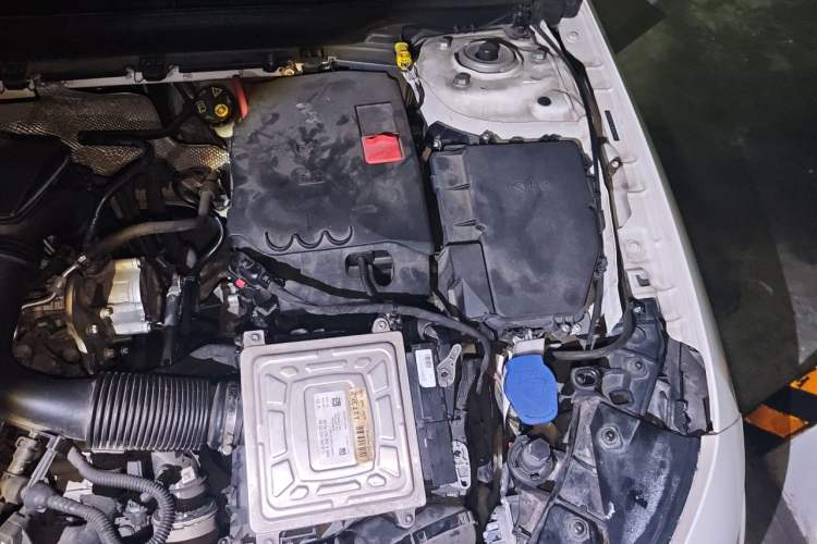Used Mercedes-Benz A-Class 2020 Restyled A 200 L Sport Sedan Fashion Version Engine Bay Left